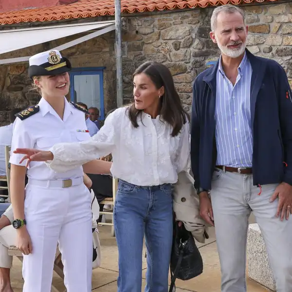 The Kings, Felipe and Letizia, and Princess Leonor, in Galicia.