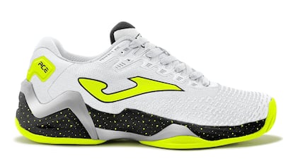 These cheap padel shoes are from the Joma brand and can be chosen in three colors.