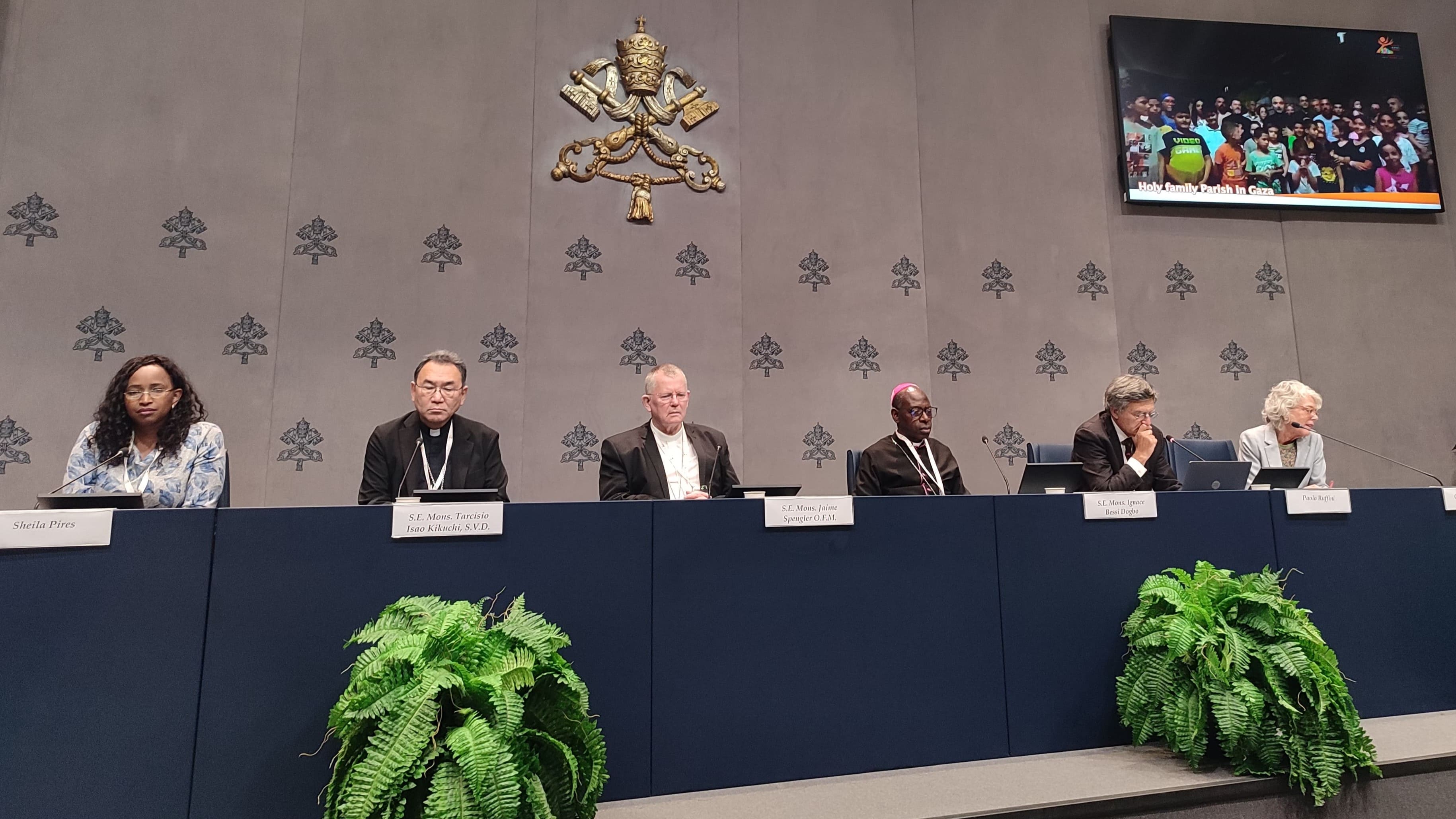 Synod press conference, October 8