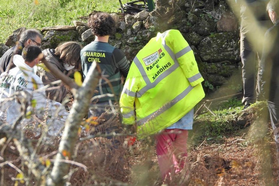 El registro en el que la acusada —bajo el chubasquero amarillo— confesó los hechos.