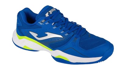 This type of shoes for playing paddle tennis is focused on users with medium and high weights.