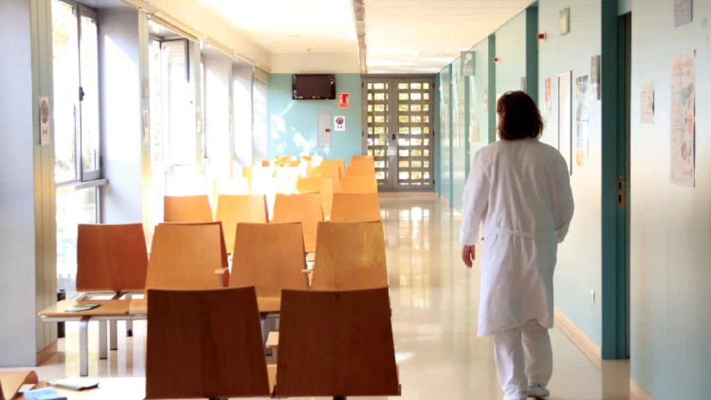 A doctor in a CAP in Barcelona