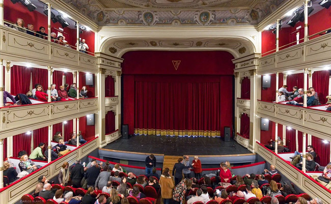 Theater improves the mental health of people with neurodegenerative diseases | Zamora's Day